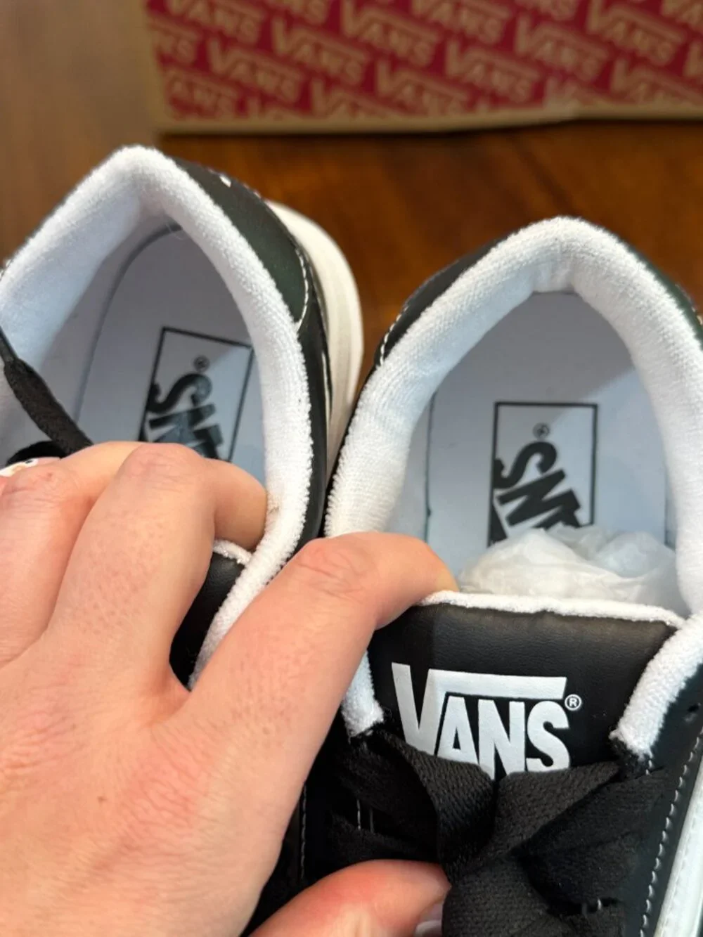 Vans Hylane Mens 5.5 Womens 7 Black White Gum Shoes Y2K Skate Chunky Retro 4241